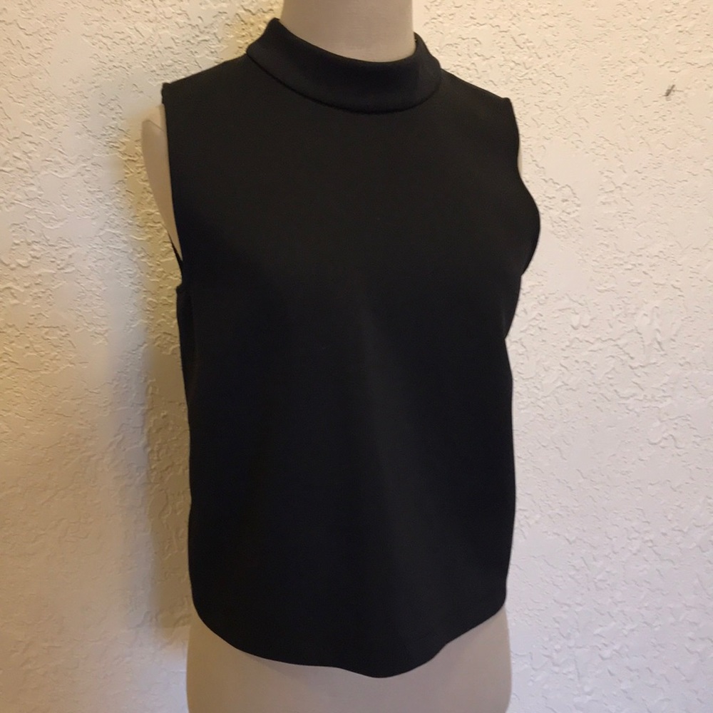 Vince Camuto mock neck shell top sz S